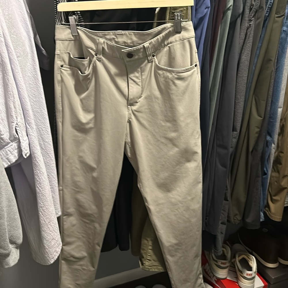 Men’s Lululemon ABC Slim pants- 31/30